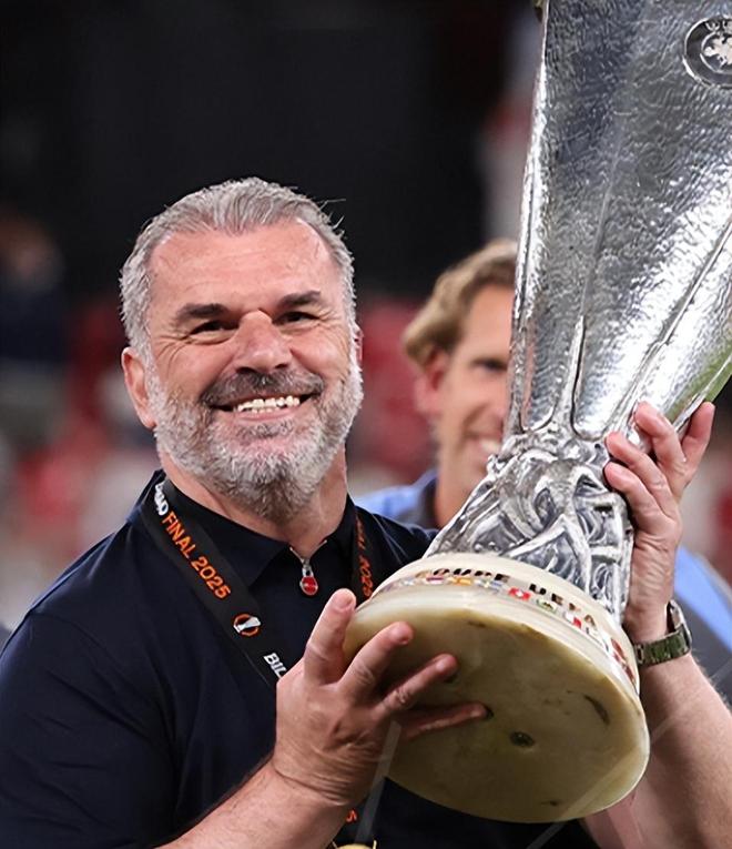 AYX体育-托特纳姆迎欧联关键赛，清晨队长鼓劲，质疑声仍在，阵容厚度经受考验-AYX体育